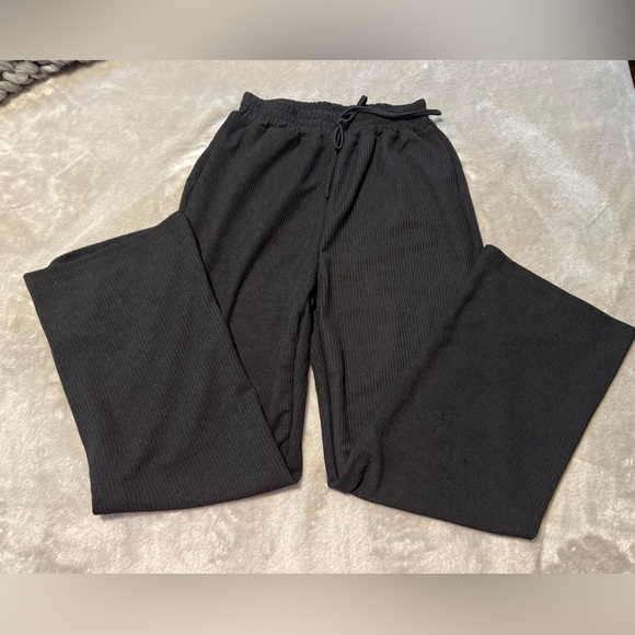 NWOT Black short sleeve bodysuit and pants set - Picture 5 of 9